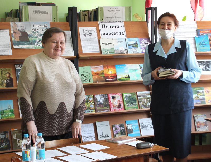 Библиомобиль с Н. Шестаковой побывал в Злынковском районе