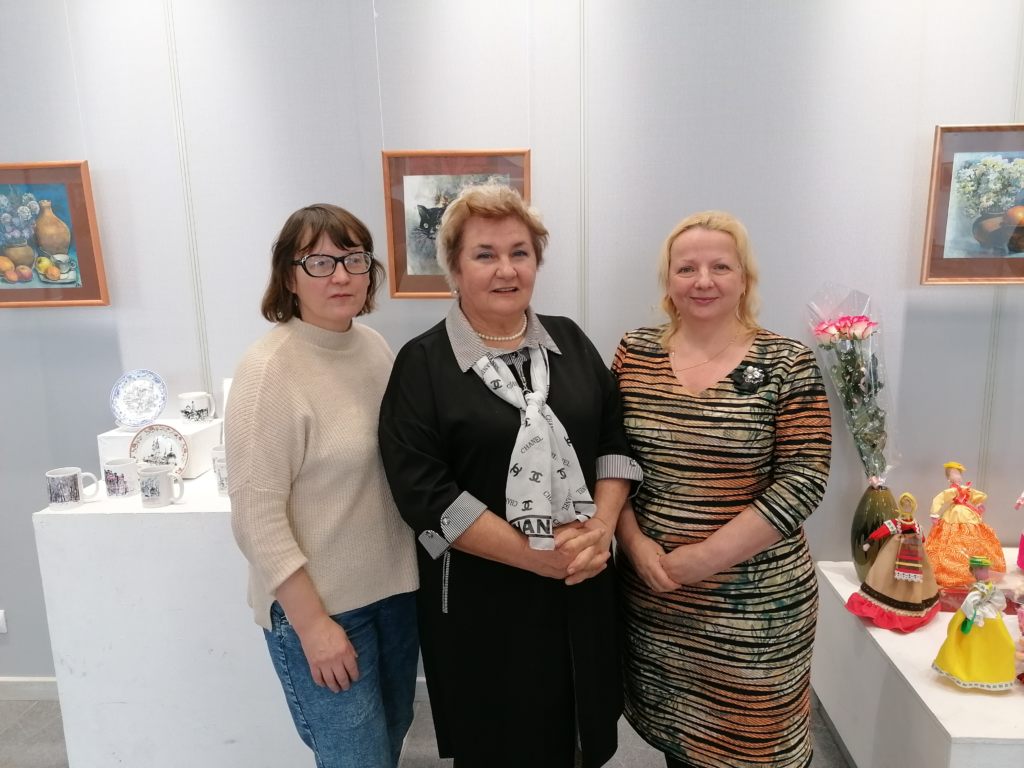 Открытие выставки Людмилы Вальцыферовой «Женский взгляд»
