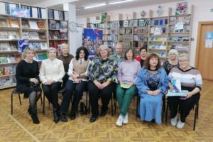Литературно — музыкальное кафе «Лира» в городской библиотеке города Сельцо